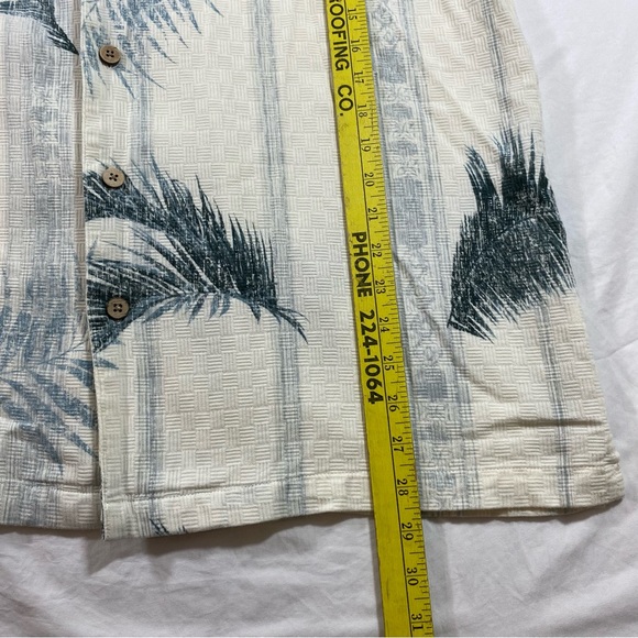 Paradise Shores Hawaiian Men’s Shirt Button Down Short Sleeve Palms print Shirt - Picture 5 of 8